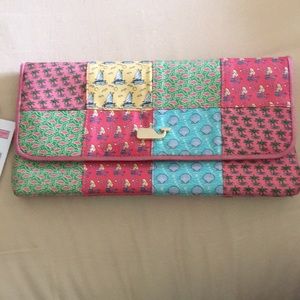 NWT vineyard vines silk madras clutch